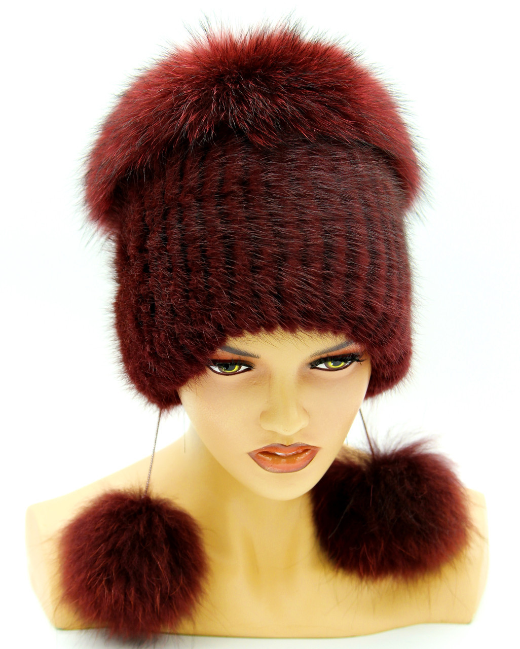 Женская меховая шапка из ондатры "БонПомПон"" на вязаной основе, вишневая. - фото 1 - id-p10103367