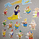 Стенд для выставки рисунков и поделок с прищепками и  полочками. Белоснежка и гномы, фото 2