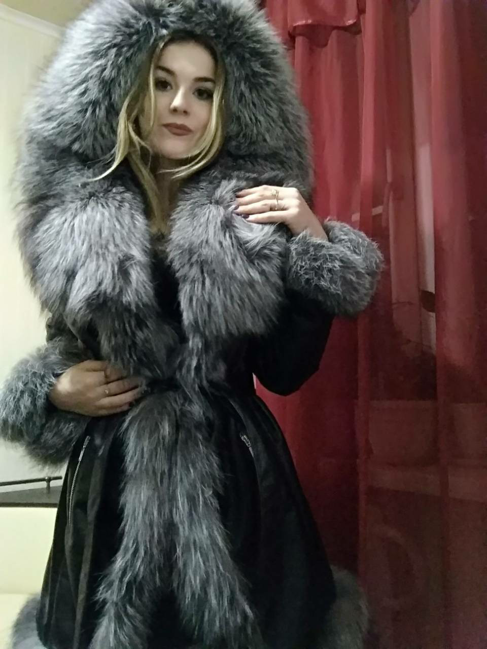 Кожаная куртка с мехом чернобурки - фото 1 - id-p10127238
