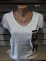 Женская футболка с нашивками 844 с.т.