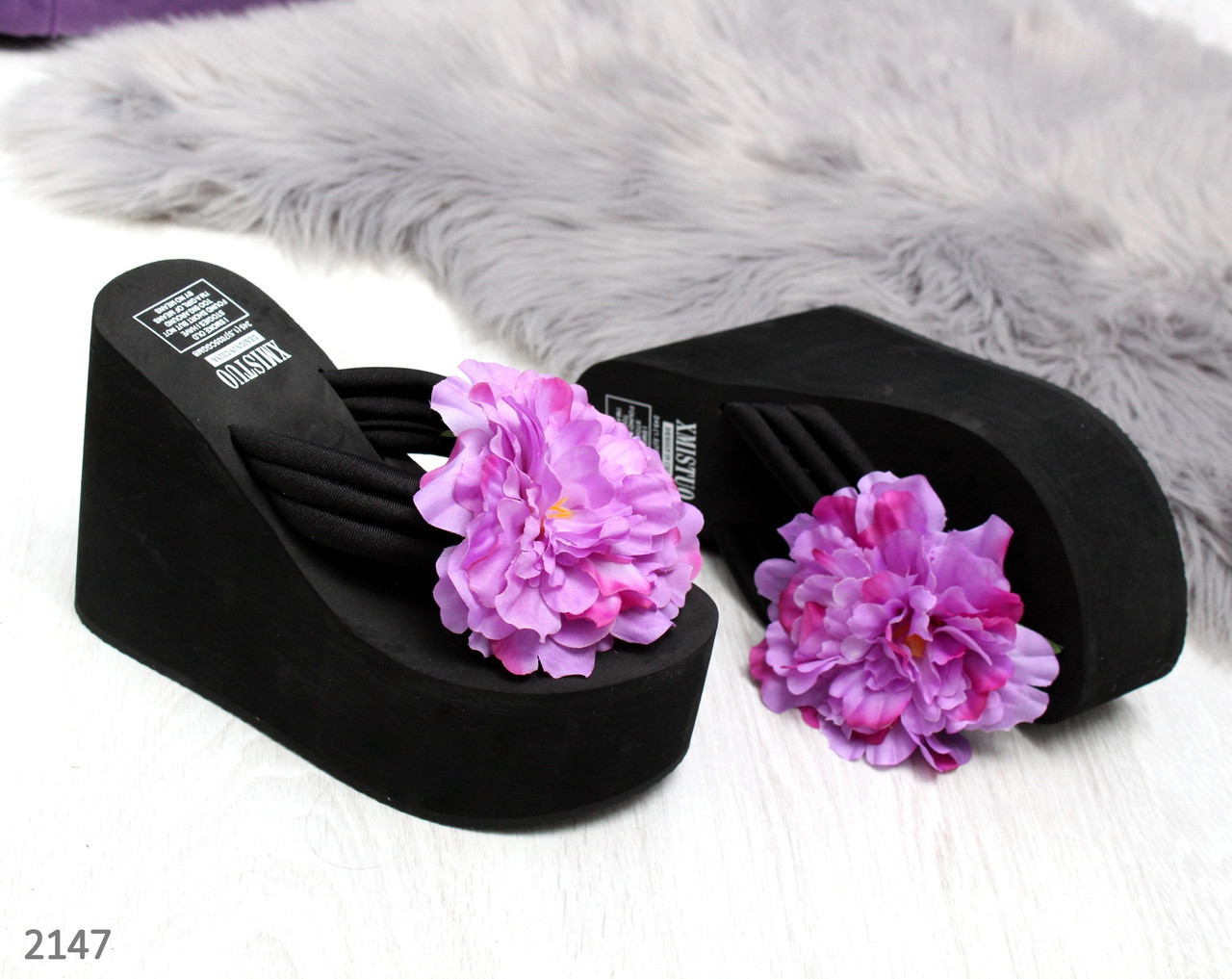 Черные шлепки на платформе с фиолетовым цветком - фото 1 - id-p10137070