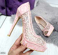 Розовые женские туфли на шпильке с открытым носком