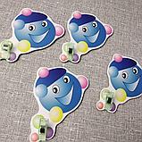 Держатель с прищепкой для выставки рисунков. Капитошка, фото 2