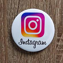 Значок с логотипом и надписью  "Инстаграм"