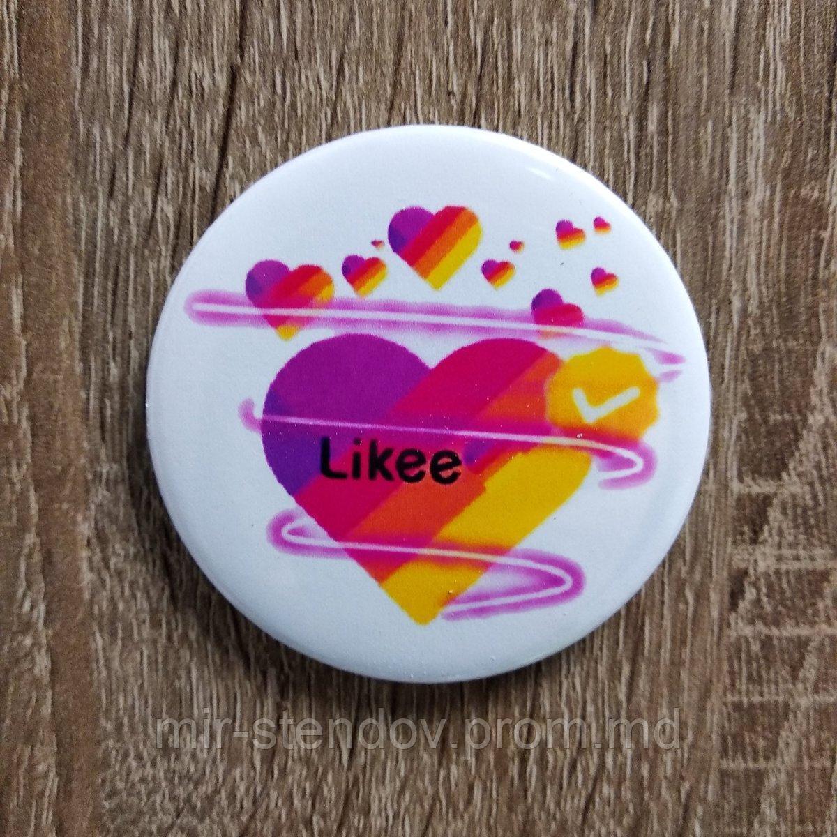 Значок металлический Likee. Полет сердечек, фото 1