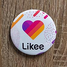 Значок металлический Likee. Сердечко с конфети