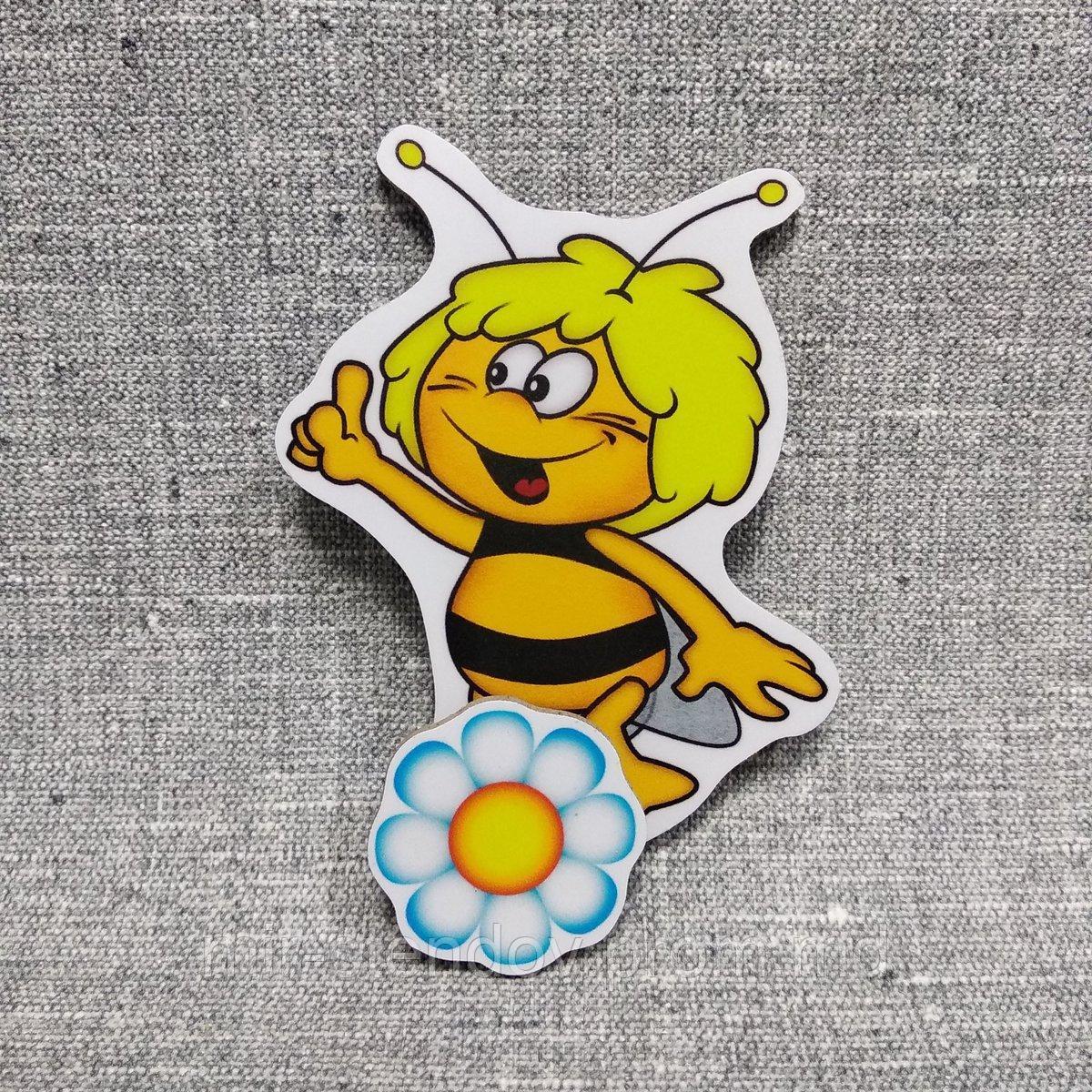 Магнитный стенд для крепления рисунка пчёлка Майя, фото 1