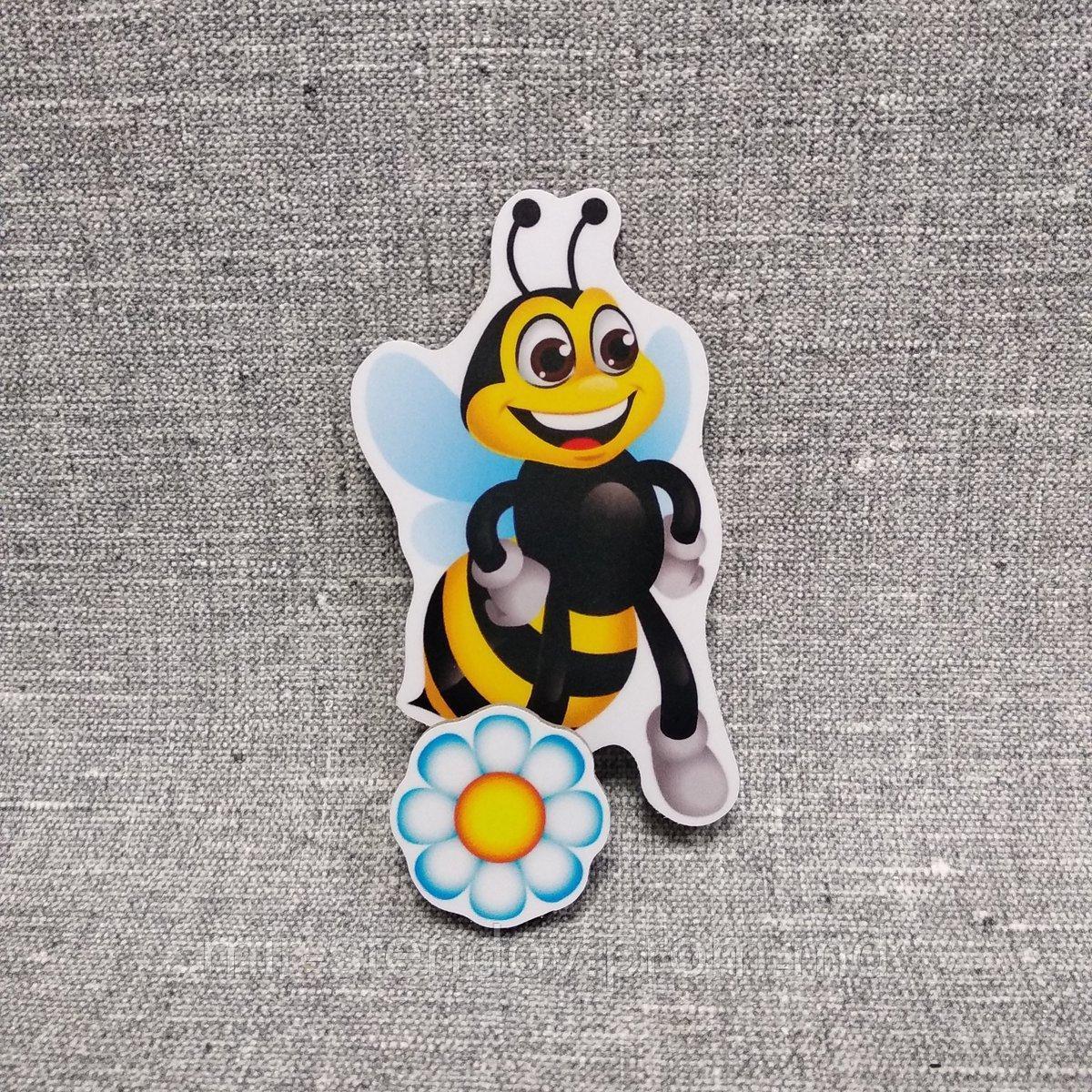 Магнитный стенд для крепления рисунка Пчёлка, фото 1