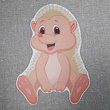 Ёжик сидит. Декорация настенная