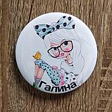 Значок металлический из серии "Юная леди" с именами девушек, фото 3