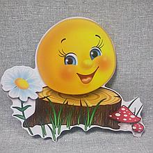 Колобок на пенёчке. Декорация настенная