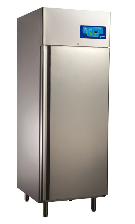 Холодильный шкаф 700л CCR700P Customcool - фото 1 - id-p10186786
