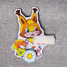 Стенд для рисунка и поделки Белочка с портфелем