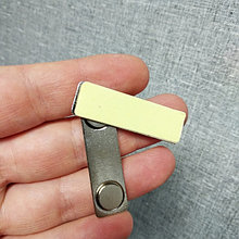 Металлический держатель для бейджа неодимовый