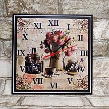 Квадратные настенные часы винтажные. Картина