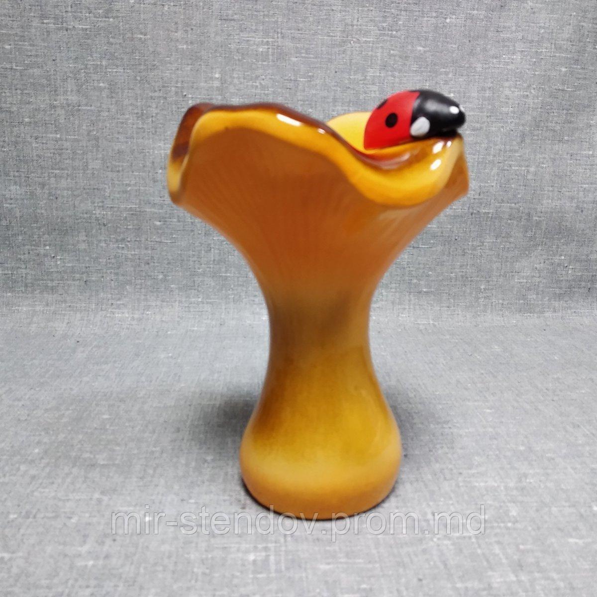 Садовая фигурка Гриб "Лисичка" с Божьей коровкой, фото 1