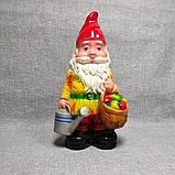 Садовая фигурка Гном-садовод, фото 2