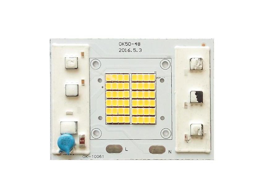 Светодиодная LED матрица 40Ватт SMD2835 48Led 220V ( встроенный драйвер ) 81*60mm Теплый белый - фото 1 - id-p10297263