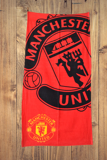 Пляжное полотенце ФК "Манчестер Юнайтед" с логотипом любимого футбольного клуба - фото 1 - id-p5980731
