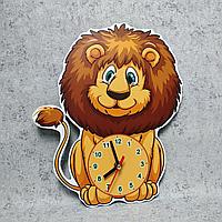 Часы настенные Лев