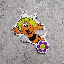 Магнитный стенд для крепления рисунка магнитом Пчёлка Майя