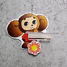 Стенд с полочкой для поделки и магнитом для рисунка Чебурашка