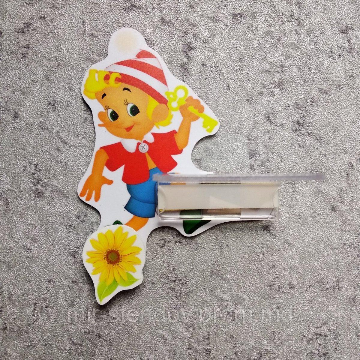 Стенд с полочкой для поделки и магнитом для рисунка Буратино, фото 1