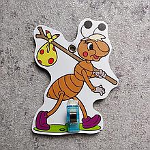 Держатель рисунка с прищепкой Муравей