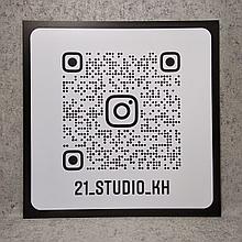 Пластиковая табличка  Инстаграм визитка с  с QR-кодом