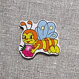 Пчёлка с ягодкой. Фигурка для магнитной доски, фото 2