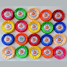 Значок  с розеткой "Выпускник" с фото или рисунком (Разные цвета)