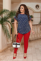 Стильный женский костюм: блуза в горошек и зауженные красные брюки, супер батал большие размеры