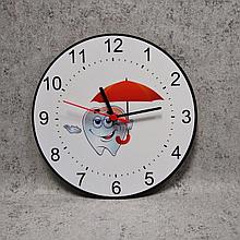 Часы настенные для стоматологии. Зубик с зонтиком