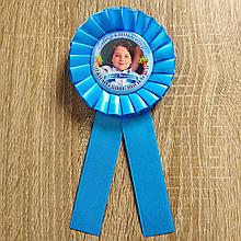 Значок с розеткой и хвостиками Выпускник младшей школы