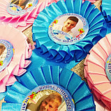 Значок с розеткой и хвостиками Выпускник младшей школы, фото 3