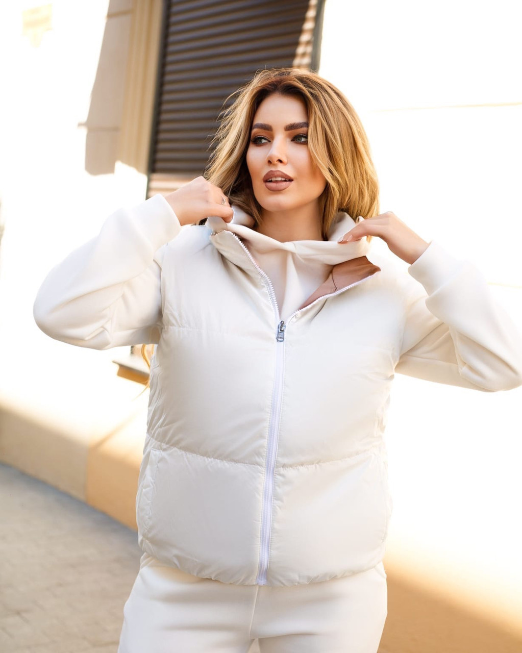 Женская укороченная стеганная осенняя куртка на синтепоне с воротом стойкой, батал большие размеры - фото 1 - id-p10513463