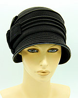 Женская шляпа кашемировая с полями и украшением черная