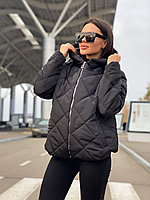 Женская теплая стеганная зимняя куртка оверсайз фасона с капюшоном, норма и батал большие размеры