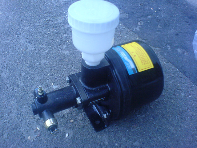Главный тормозной цилиндр XM60 - фото 1 - id-p1703005