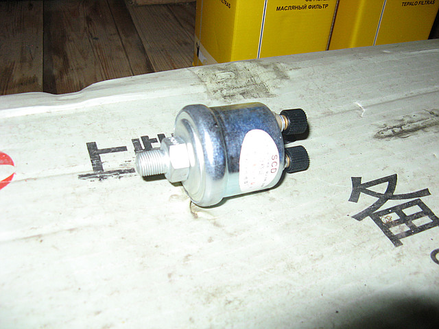 Датчик давления масла двигателя 962 ZL50C - фото 1 - id-p1736493