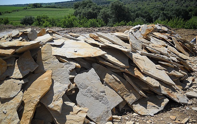 Песчаник Молдова природной формы - фото 1 - id-p11484
