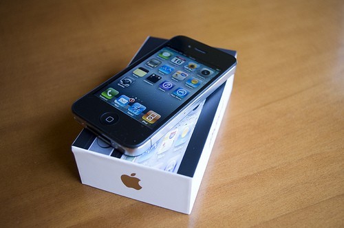 Apple iphone 4G 32GB - фото 1 - id-p12391