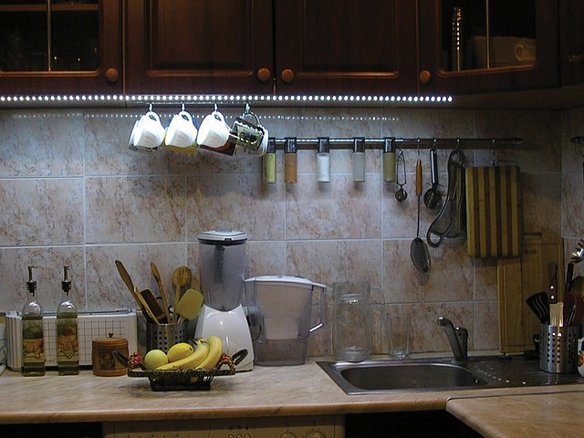 Набор для подсветки рабочей зоны кухни 1х0,5 м. - фото 1 - id-p12877