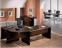Мебель для офисов. Офисные столы и приставки к столам, ресепшн.