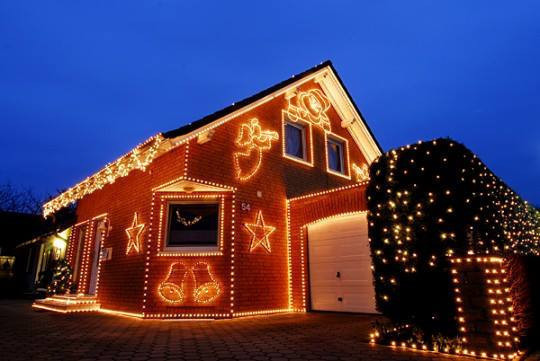Iluminarea festivă a clădirilor cu ghirlande de crăciun (LED) - фото 1 - id-p3559727