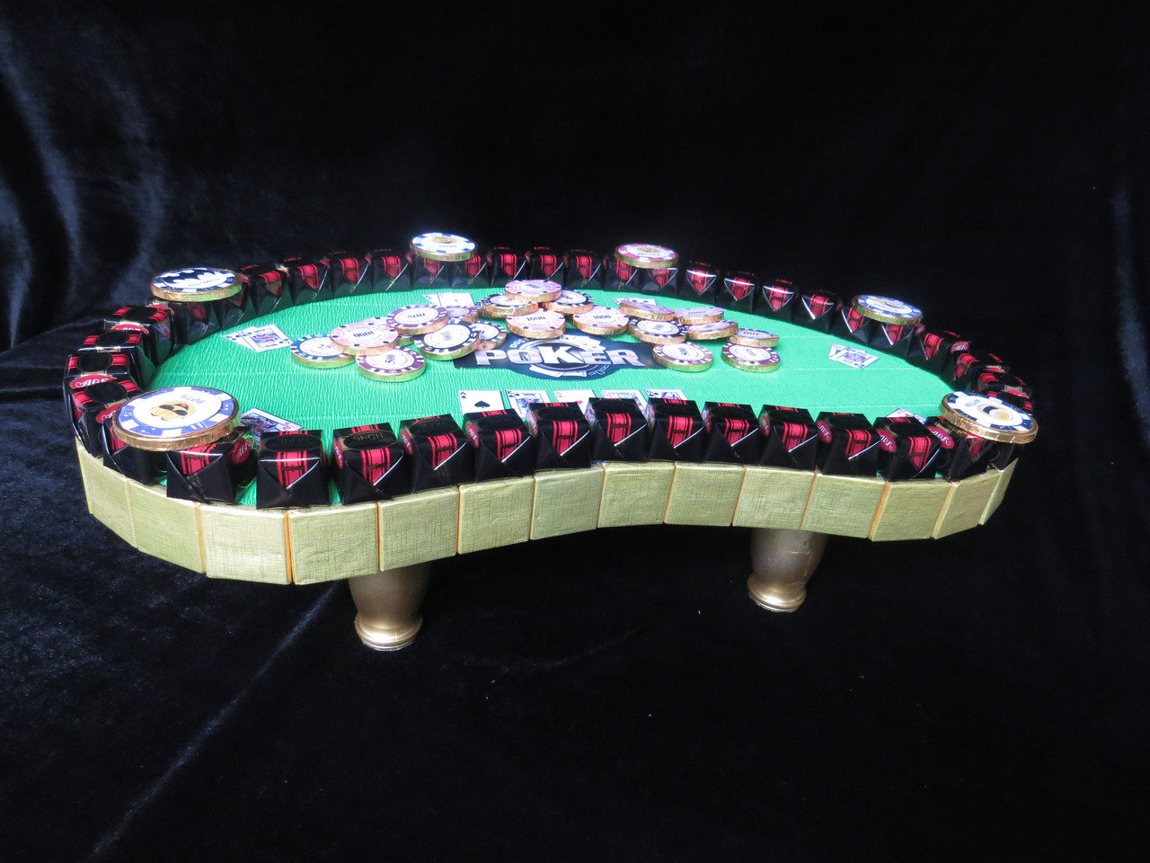 Конфетная композиция "Покерный стол" - фото 1 - id-p3617037