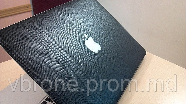 Декоративная защитная пленка для верхней и нижней крышки ноутбука Macbook Air 13", рептилия черная - фото 1 - id-p3865891