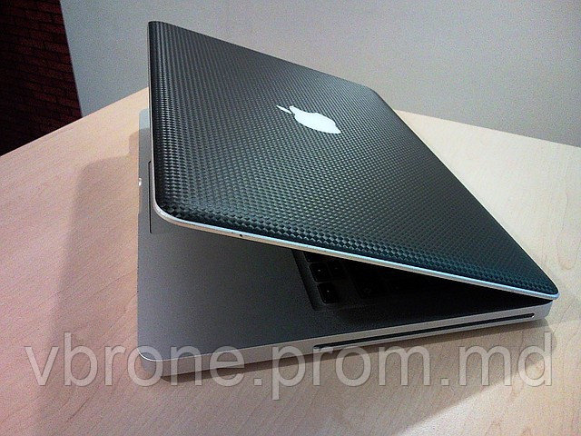 Декоративная защитная пленка для ноутбука Macbook Pro 13", карбон кубик черный - фото 1 - id-p3865892