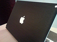 Декоративная защитная пленка на весь корпус ноутбука Macbook Air 13", дерево темное