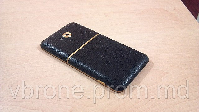 Декоративная защитная пленка для HTC One XC рептилия чёрная - фото 1 - id-p3865925